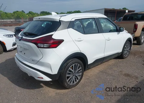 2021 Nissan Kicks Sv Xtronic Cvt z USA, uszkodzony, nr VIN 3N1CP5CVXML501079
